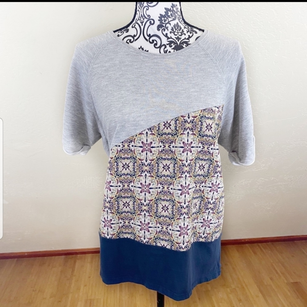 Zara W/B Collection Grey Embroidered Large Top